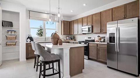 Kitchen - 1400 Bellagio Loop, Tavares, FL 32778 photo 1 of 5