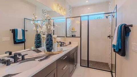 Bath - 1400 Bellagio Loop, Tavares, FL 32778 photo 3 of 3