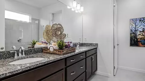 Bath - 1400 Bellagio Loop, Tavares, FL 32778 photo 1 of 3