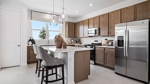Kitchen - 1400 Bellagio Loop, Tavares, FL 32778 photo 2 of 5