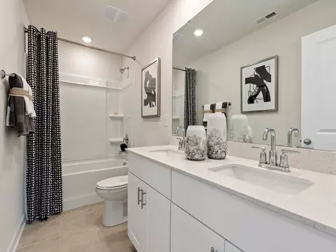 2751 Hawthorne Way, College Park, GA 30337