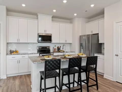 2751 Hawthorne Way, College Park, GA 30337
