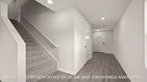 Entry Way - 12375 Foxglove Ave, Walker, LA 70785 photo 2 of 3