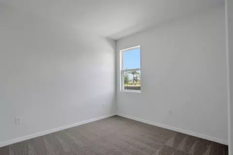 Bedroom - 8104 Sunny Point Trl, Parrish, FL 34219 photo 15 of 20