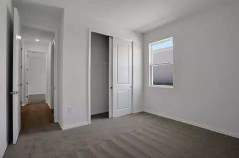 Bedroom - 8104 Sunny Point Trl, Parrish, FL 34219 photo 13 of 20
