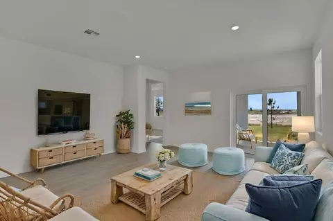 Living - 8104 Sunny Point Trl, Parrish, FL 34219 photo 6 of 10