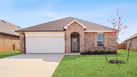 816 Park Place Dr, Newcastle, OK 73065