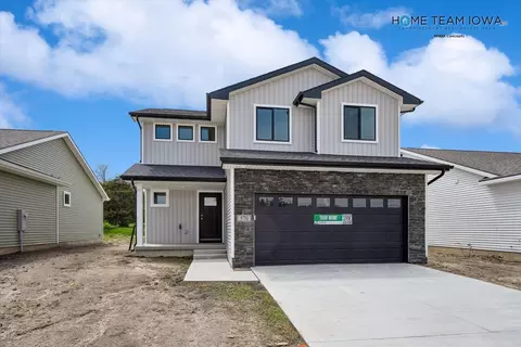 White Oak Ln, Granger, IA 50109