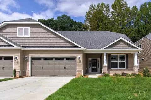 813 Dewfield Cv, Greensboro, NC 27410