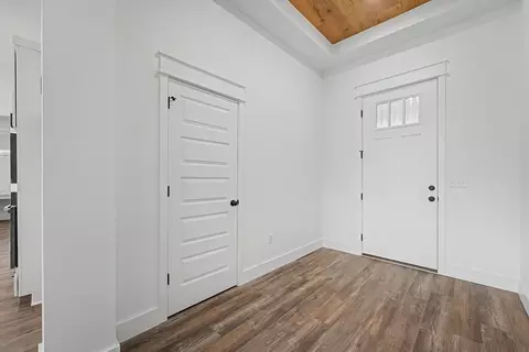 Entry Way - 1130 Meryton Pl, Centerton, AR 72719 photo 9 of 10