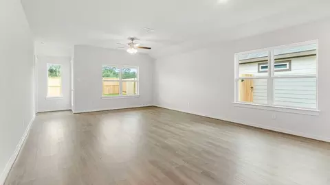 Living - 10606 Flight Deck Ct, Conroe, TX 77303 photo 1 of 4