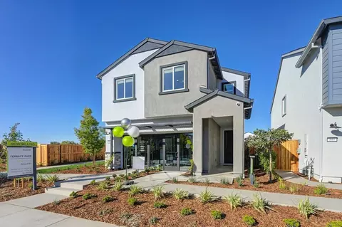 881 Greg Thatch Cir, Sacramento, CA 95835