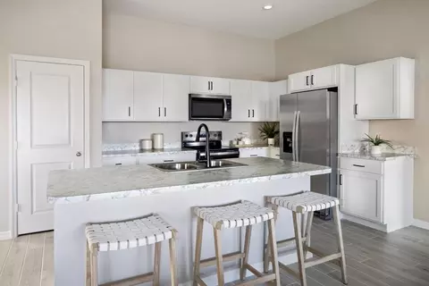 Kitchen - 6195 Seabrook Ter, Saint Cloud, FL 34771 photo 5 of 5