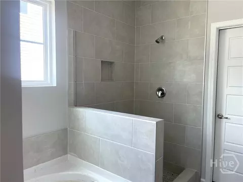 Bath - 136 Classic Dr, Pooler, GA 31322 photo 1 of 3