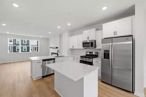 1525 Trellis Ln, West St Paul, MN 55118