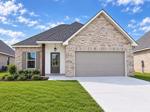 130 Ridley Ln, Youngsville, LA 70592