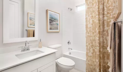 Bath - 1128 Olive Hill Rd, Paso Robles, CA 93446 photo 3 of 3