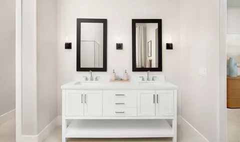 Bath - 1128 Olive Hill Rd, Paso Robles, CA 93446 photo 1 of 2