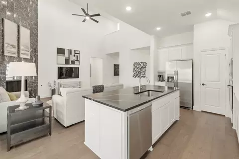 Kitchen - 1154 Bailey Ranch Rd, Aledo, TX 76008 photo 3 of 5