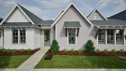 100 Firefly Ln, Opelika, AL