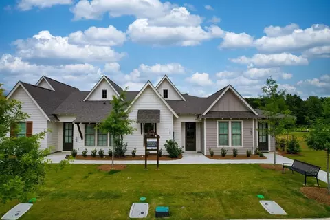 Exterior - 100 Firefly Ln, Opelika, AL photo 2 of 5