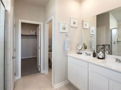 Bath - 3053 Junction Bay, Converse, TX 78109 photo 2 of 2