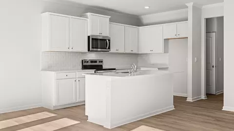 6656 Parsons St, Flowery Branch, GA 30542