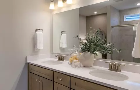Bath - 2538 Nelson Ln, Delaware, OH 43015 photo 3 of 3