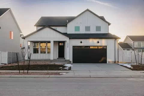 3029 N Lone Pine St, Eagle Mountain, UT 84013