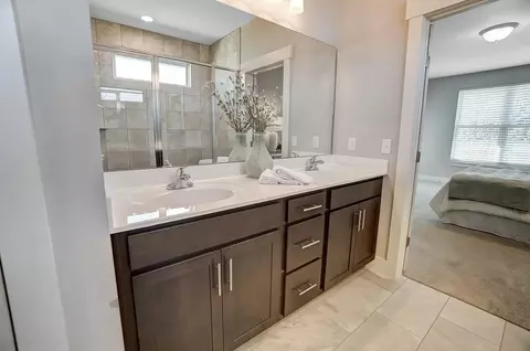 Bath - 200 Shyla Ct, Monroe, OH 45050 photo 2 of 3