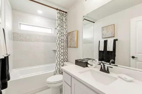 Bath - 1154 Bailey Ranch Rd, Aledo, TX 76008 photo 4 of 8