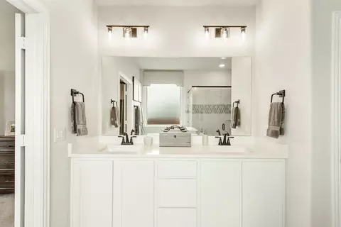 Bath - 1154 Bailey Ranch Rd, Aledo, TX 76008 photo 3 of 8