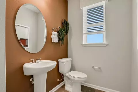 Bath - 182 Brook Forest Dr, Saint Augustine, FL 32092 photo 5 of 5