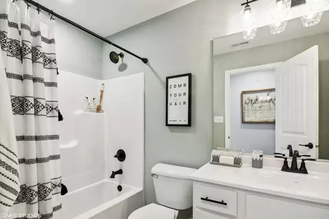 Bath - 8765 Bo St, Plainfield, IN 46168 photo 1 of 4