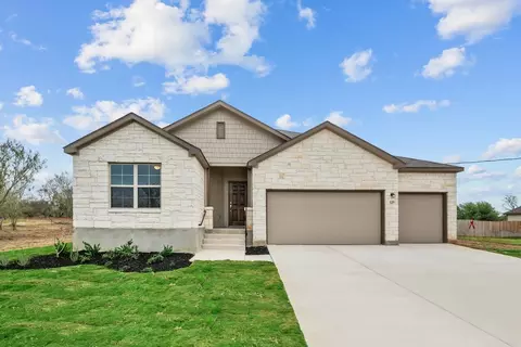 104 Cheyenne Dr, Floresville, TX 78114
