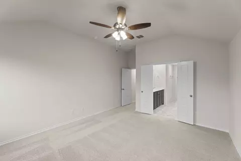 Bedroom - 1806 Apache Cir, Cleburne, TX 76033 photo 2 of 8