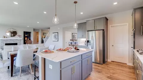 Kitchen - 9768 47th Bay NE, Saint Michael, MN 55376 photo 2 of 5