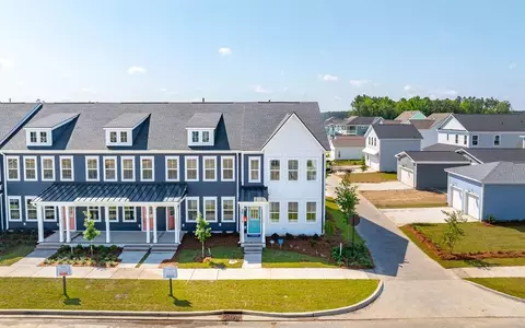186 Sandy Bend Ln, Summerville, SC 29486