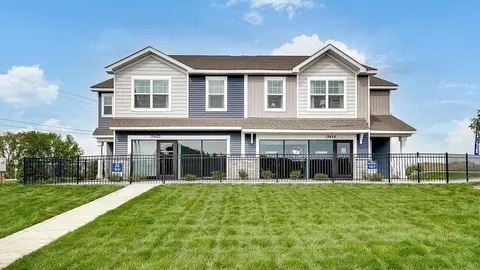 2084 Clearwater Ter, Shakopee, MN 55379