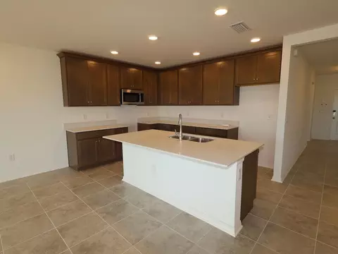 12291 Stirrup Dr, Dade City, FL 33525