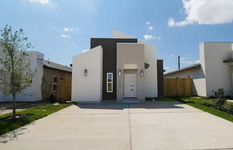 1538 Consejero Ln, Laredo, TX 78046