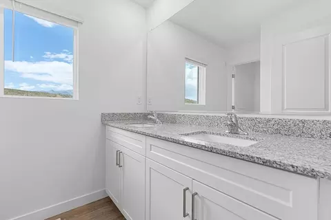 Bath - 7242 N Bald Eagle Way, Eagle Mountain, UT 84005 photo 1 of 2