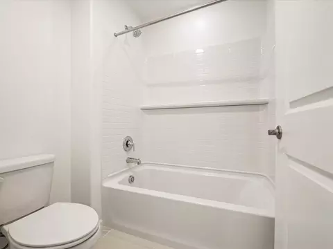 Bath - 12917 E Carter Crane Dr, Vail, AZ 85641 photo 1 of 4