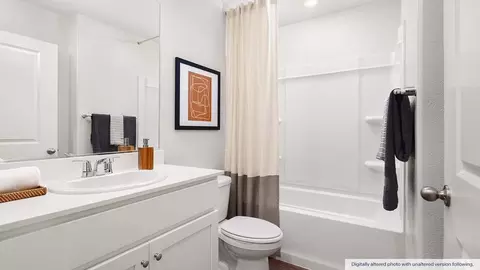 Bath - 4325 E Merle Ave, Modesto, CA 95355 photo 7 of 12