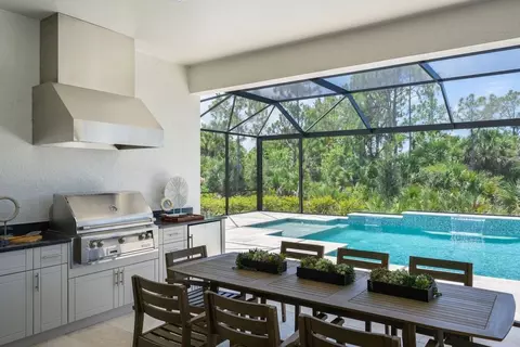 Exterior - 10740 Spring Sapling Cir, Parrish, FL 34219 photo 9 of 11