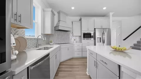 Kitchen - 17055 Gathering St, Boyds, MD 20841 photo 3 of 6