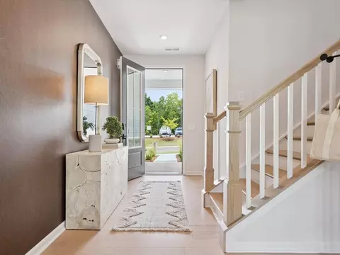 Entry Way - 516 Webster Ln, Cramerton, NC 28032 photo 2 of 4