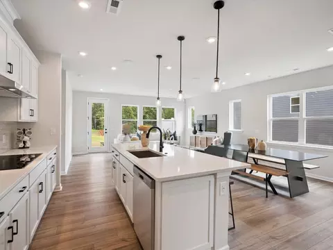 Kitchen - 516 Webster Ln, Cramerton, NC 28032 photo 3 of 10