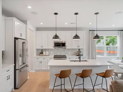 Kitchen - 516 Webster Ln, Cramerton, NC 28032 photo 7 of 10