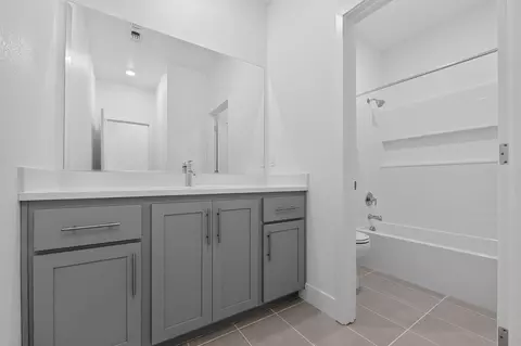 Bath - 3339 Layla Way, Tracy, CA 95377 photo 1 of 5